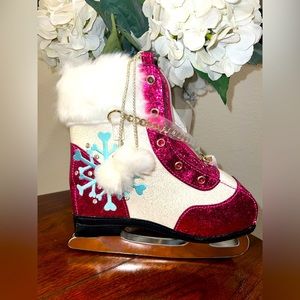 ✨New✨⛸️💓Rare NWT Darling Betsy Johnson Handbag